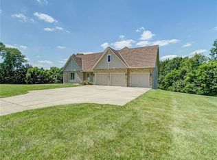 3020 N Elsea Smith Rd, Buckner, MO 64016