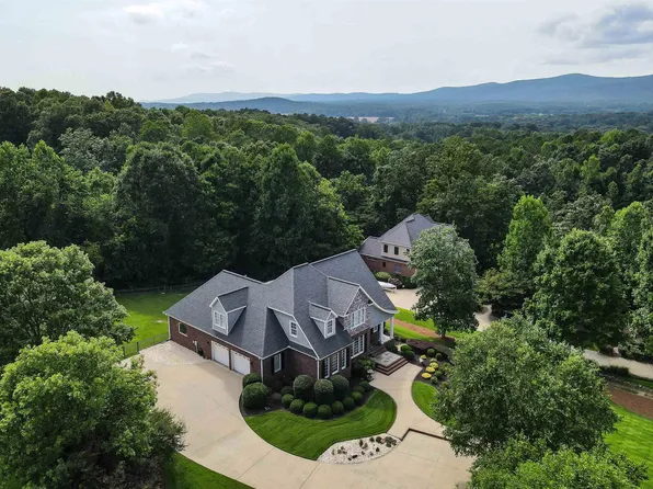 456 Highland Lakes Blvd, Anniston, AL 36207