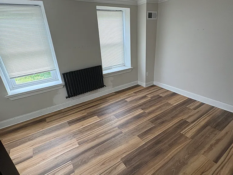 209 Ebenezer Ave — Photo 9