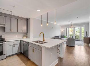 33 Calhoun St APT 113, Charleston, SC 29412