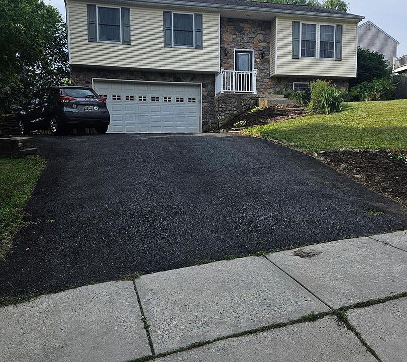 1st image of 103 Britton Dr