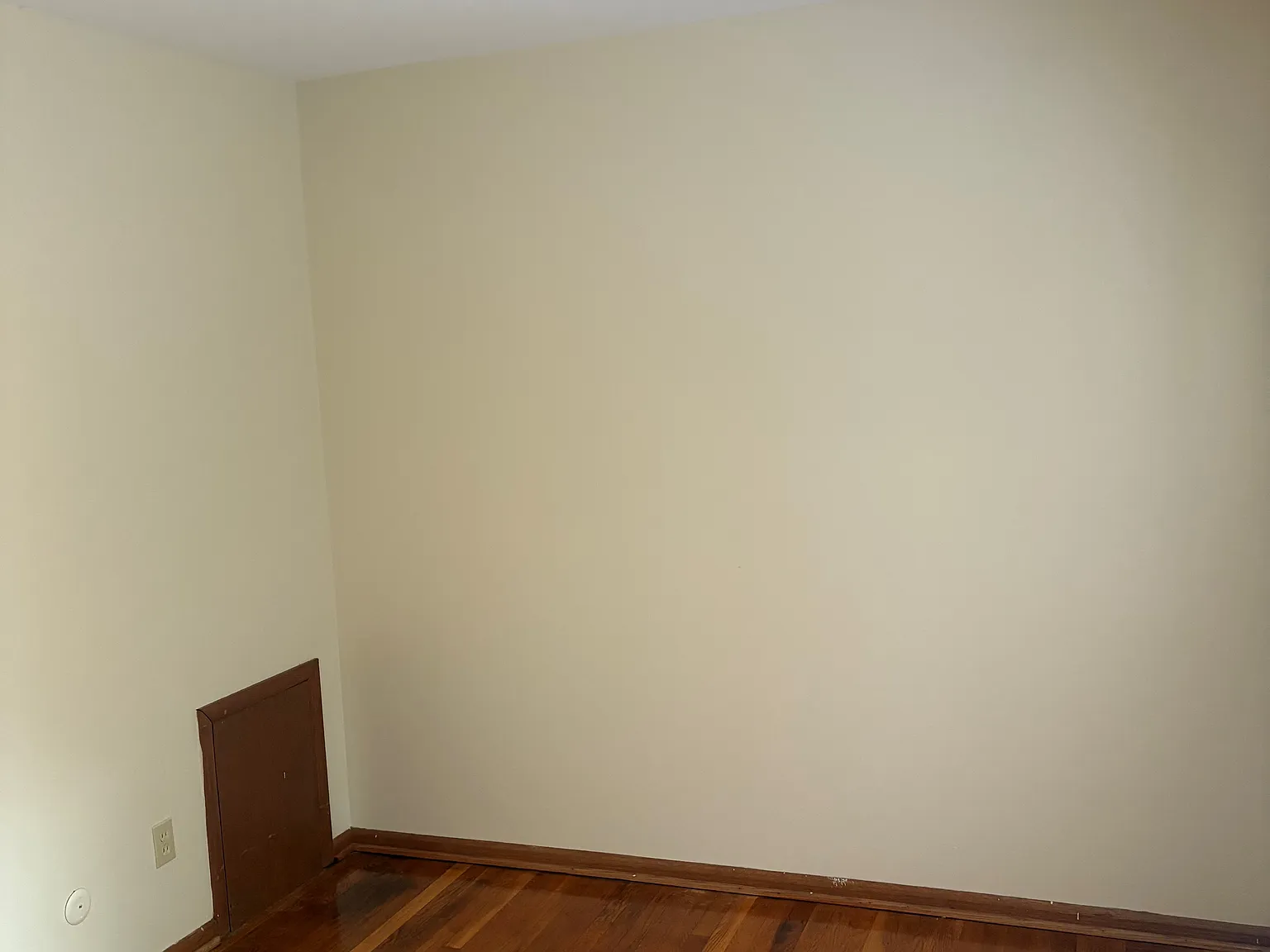 2 bed, $995 — Photo 2