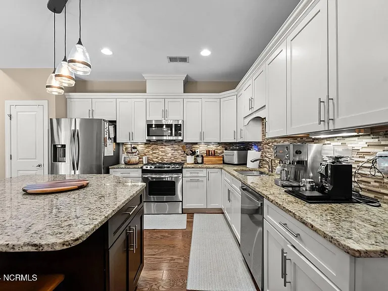 177 Pinebranch Ct — Photo 12