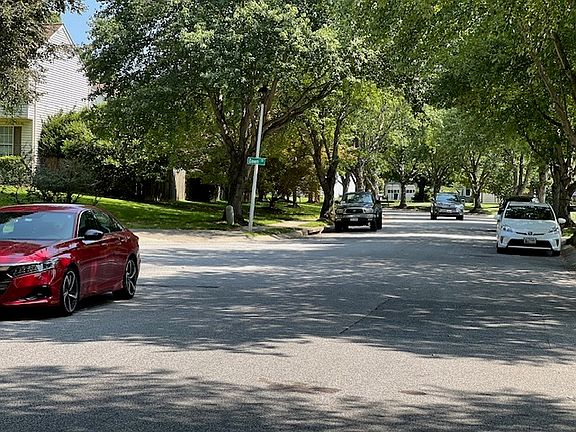 4th image of 8310 Chestnut Farm Ln #11057160