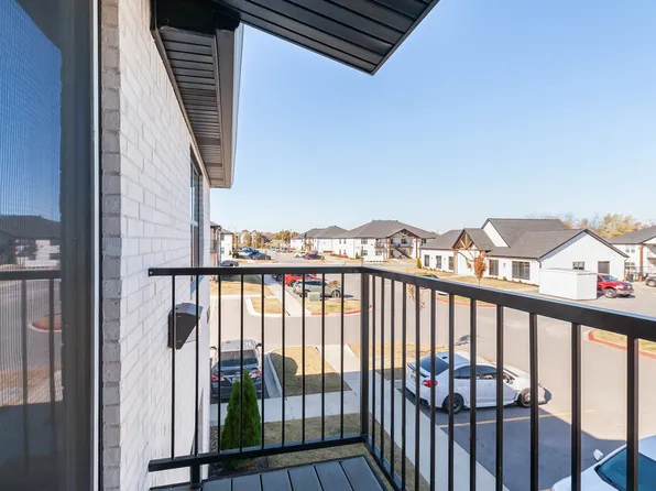 The Lakewood House Apartments