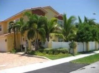 3432 NE 13th Ave, Oakland Park, FL 33334
