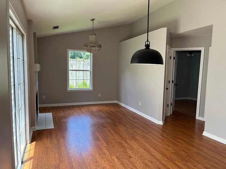2808 Pine Valley Way NW — Photo 2