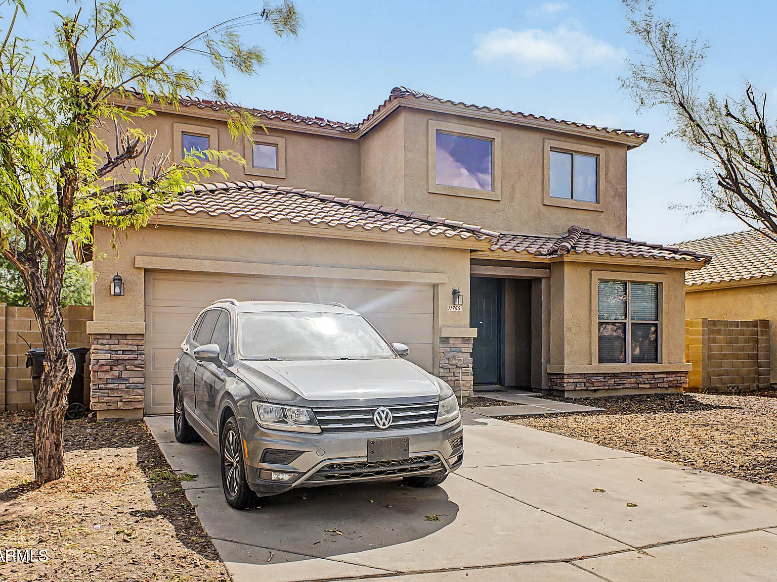4 bed, 2.5 bath, 2035 sqft, $2,450 — Photo 2