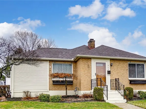 942 Broadmoor Dr, Dayton, OH 45419