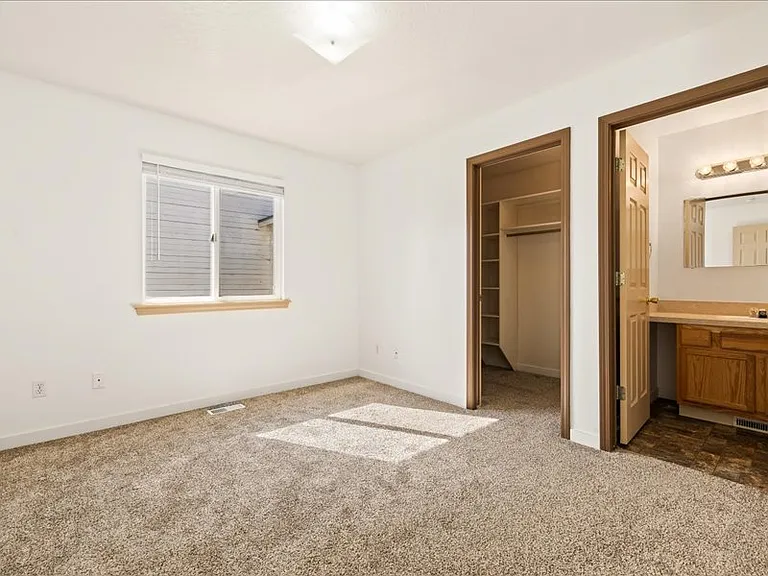 5610 Hawk Ave — Photo 9
