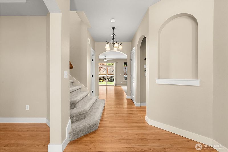 4th image of 7746 Keystone Avenue NE