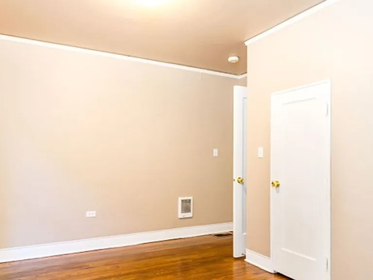 2214 Broadway St — Photo 17