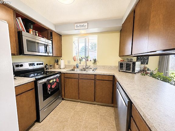 5th image of 505 N 8th St