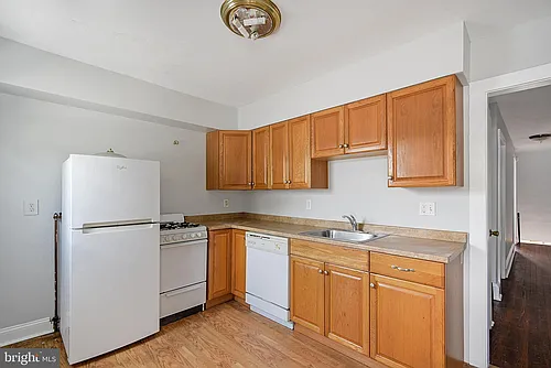2411 W Darby Rd #2 Photo 1