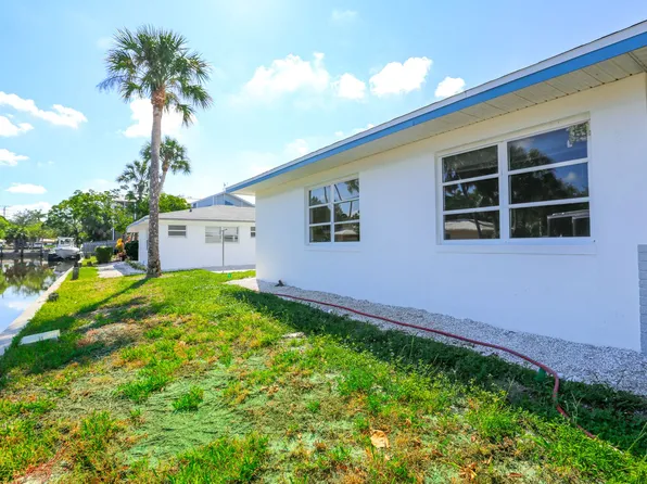 Non Hoa Royal Harbor Studio/1 Bathroom Units Ready For Move In Bayshore Area Walk To Celebration ..., 2805 Shoreview Dr #5, Naples, FL 34112