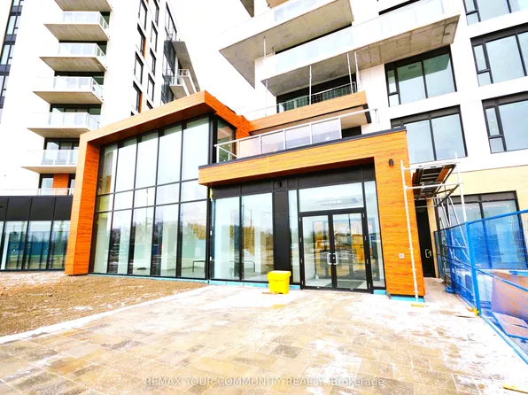 6 David Eyer Rd, Richmond Hill, ON