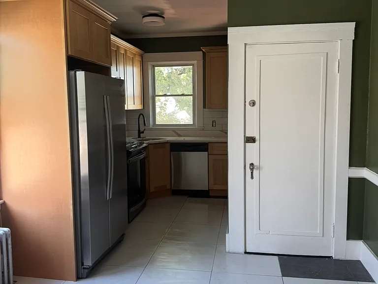 140 Woodbine St #2 — Photo 2