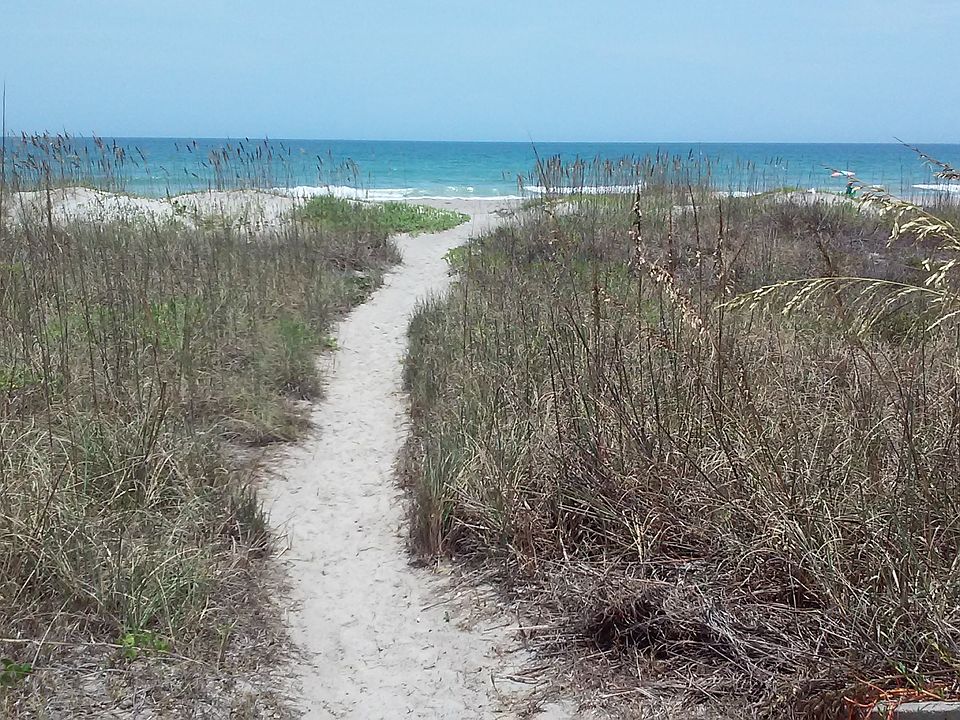 Path to Beach