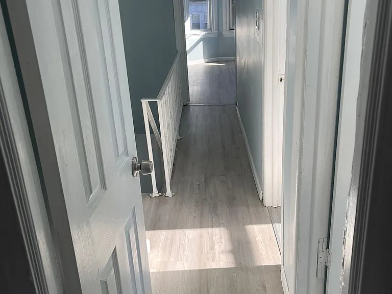 112 Staley Ave — Photo 11