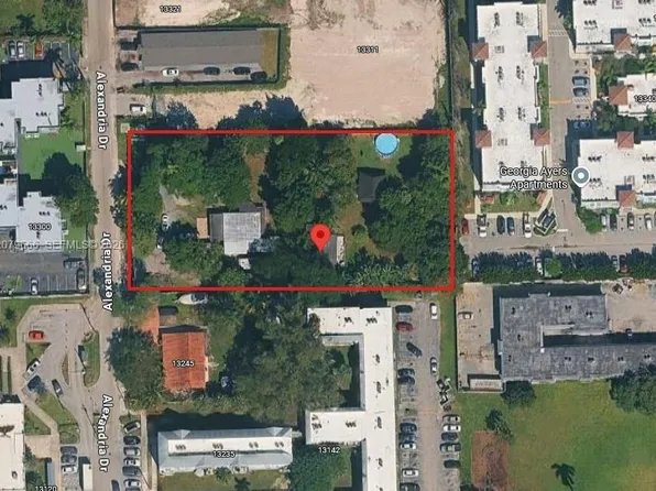 13265 Alexandria Dr, Opa Locka, FL 33054
