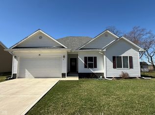 239 N Coventry Dr, Anderson, IN 46012