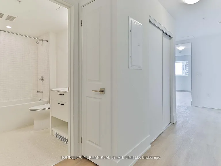 206 King St W #Penthouse 1 — Photo 23