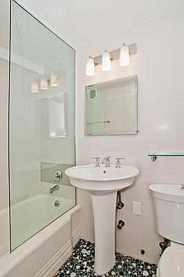 Sold by R New York | media 3