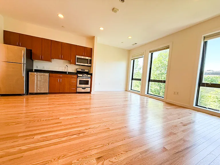 5 Miner St #302 — Photo 9
