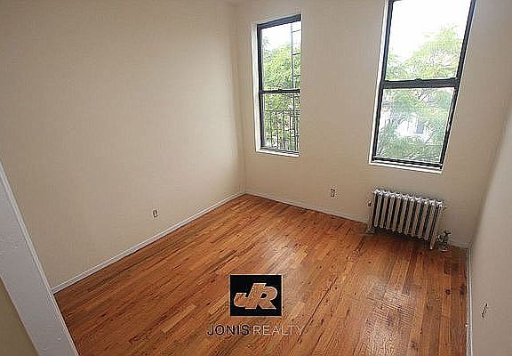 4th image of 119 Saint Marks Pl APT 15