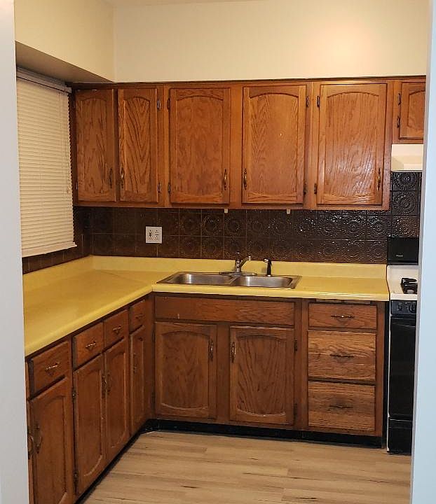 1st image of 2149 W Leland Ave #2