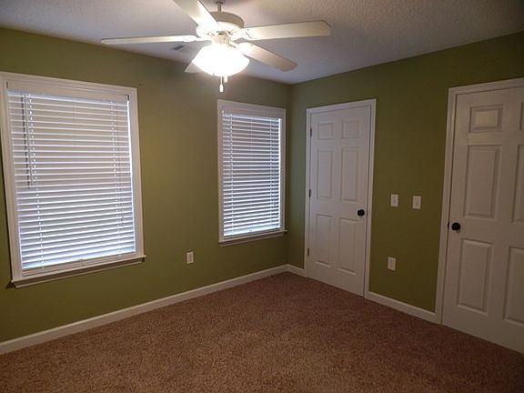 4th image of 287 Lake Ridge Dr