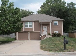609 16th Ave N, Greenwood, MO 64034