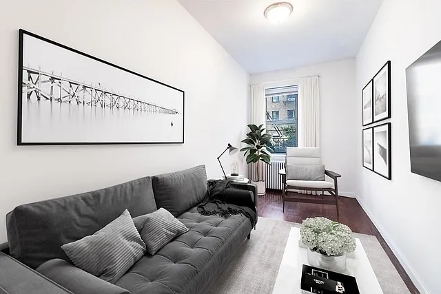 107 Saint Marks Pl #3E