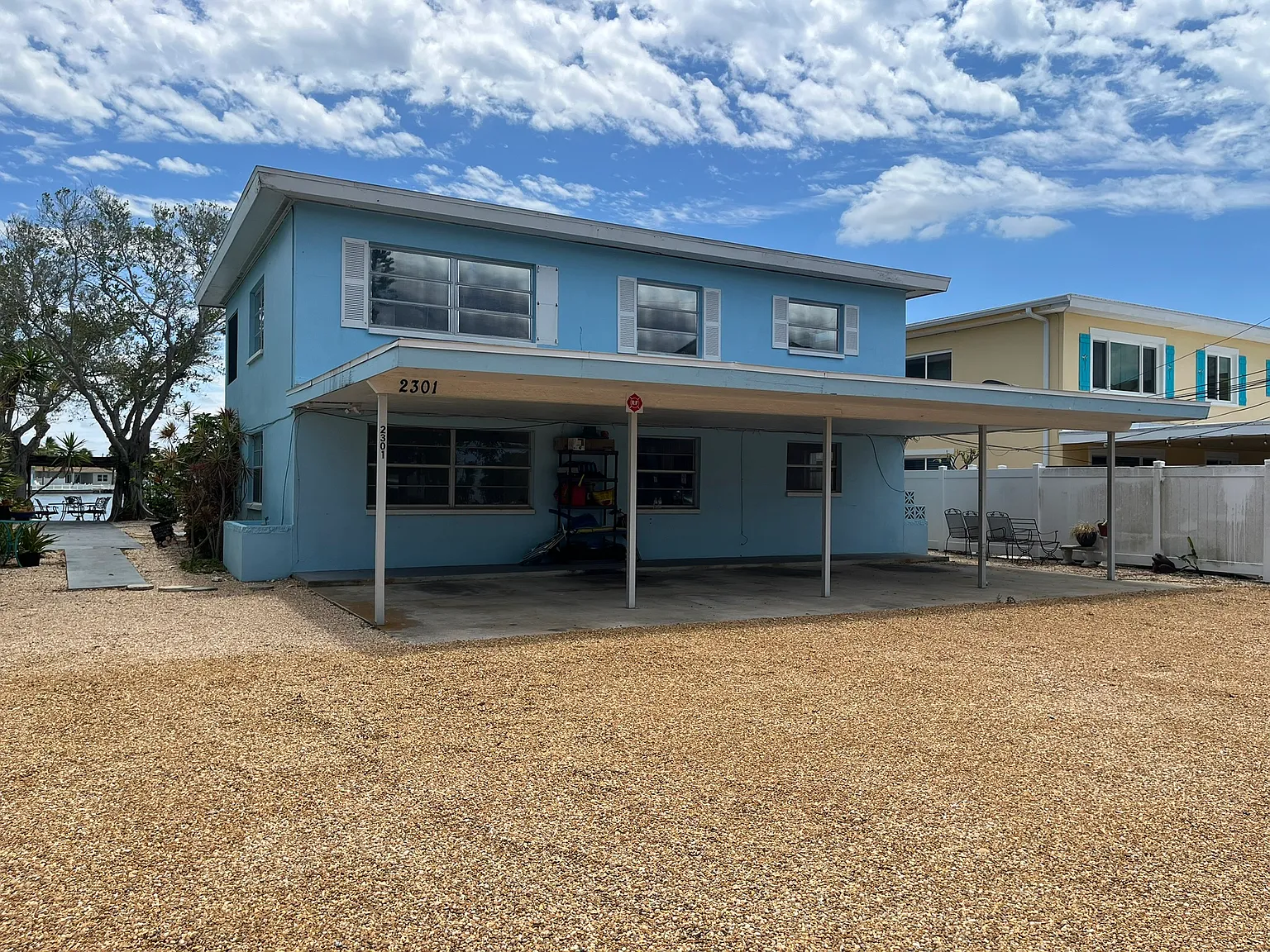 2 bed, 1000 sqft, $2,200 — Photo 1