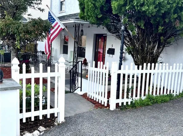 3 Muller Ave, Highland Falls, NY 10928