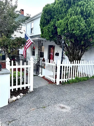 3 Muller Ave Photo 1