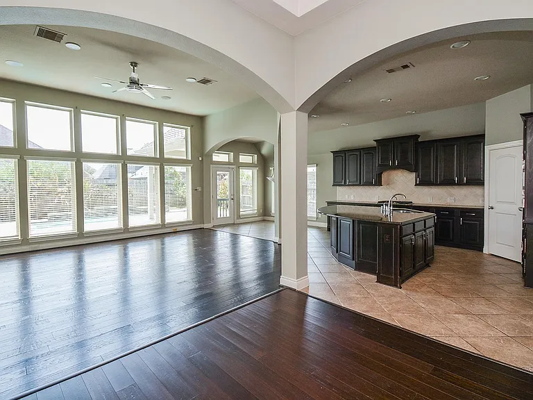 28803 Davenport Dr — Photo 12