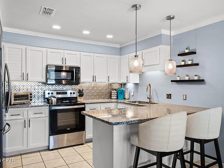 503 Granada Cir #503B — Photo 8