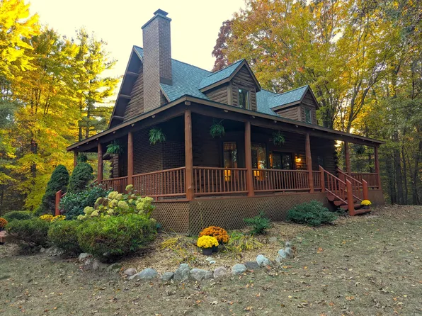 9088 Becker St NE, Cedar Springs, MI 49319