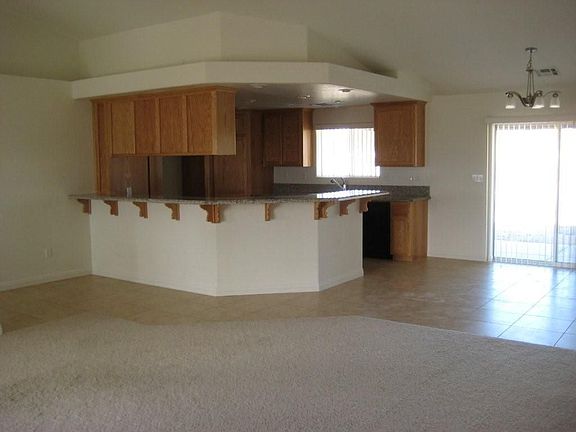Kitchen, Dining area