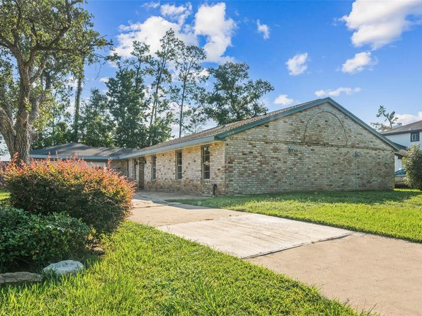19218 Enchanted Oaks Dr