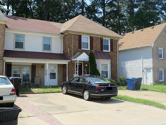3rd image of 158 Majestic Cir
