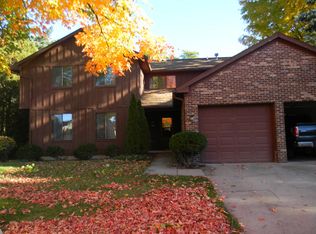 863 Beechlawn Ct, East Lansing, MI