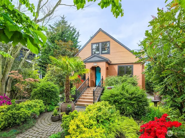 9027 37th Avenue SW, Seattle, WA 98126