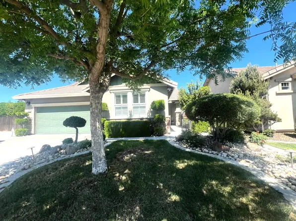 1093 Raccoon Valley Dr, Manteca, CA 95336