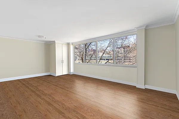 Sold by Compass | media 25