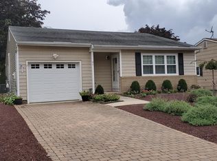 91 Eton Rd, Toms River, NJ 08757