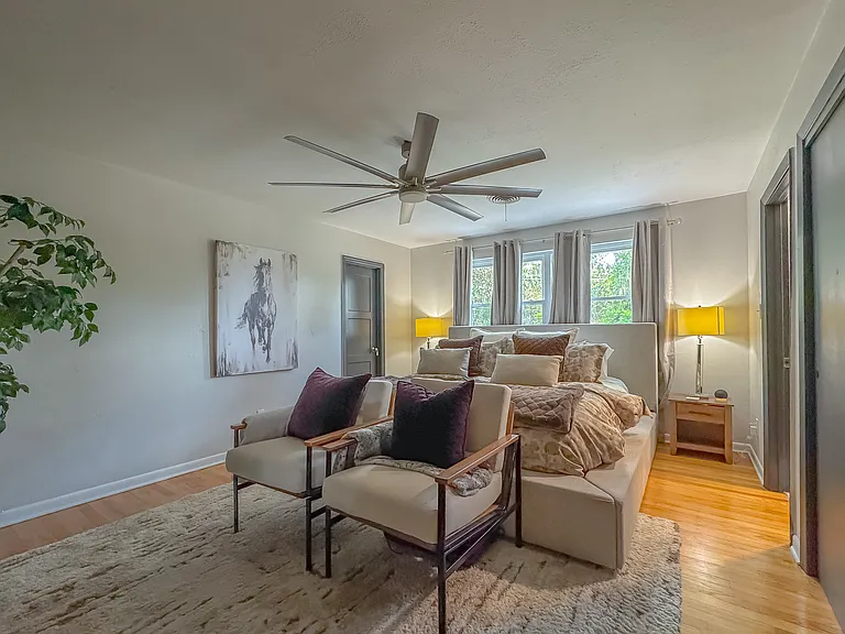 1044 Seminole Dr — Photo 13