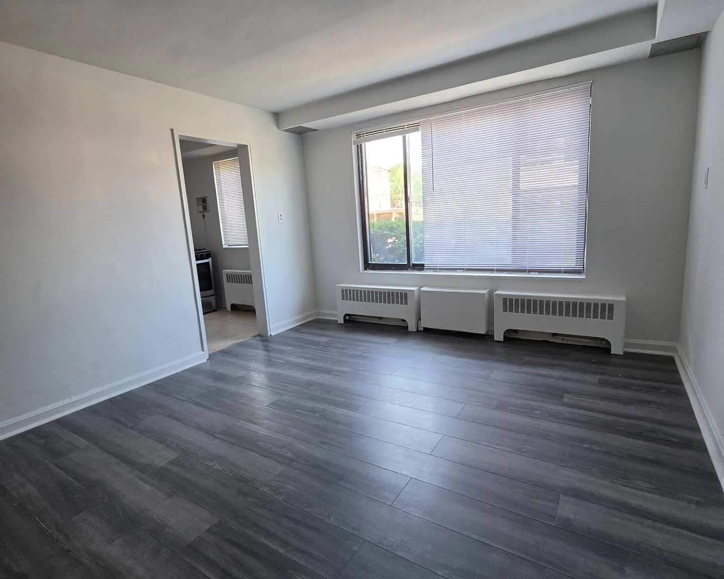 Studio, $1,295 — Photo 4
