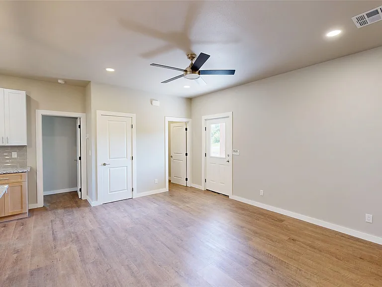 8761 S 4180th Rd — Photo 4